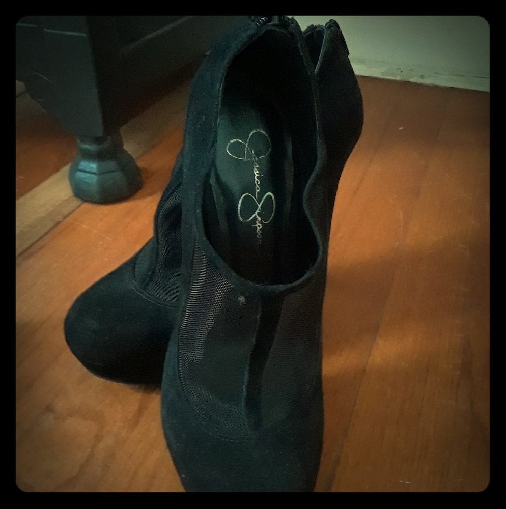 Jessica Simpson Greeta Platform Pumps